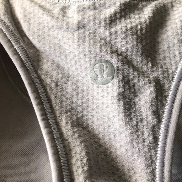 Lulu lemon sports bra - Picture 3 of 3